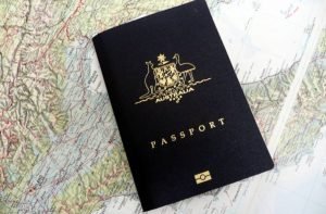 vj55uy9w095un9ynuynw9vwuw9i 300x197 با شرایط دریافت اقامت و پاسپورت استرالیا و خرید سیم‌کارت در این کشور آشنا شوید